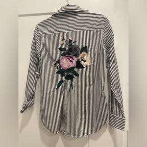 Equipment embroidered blouse
